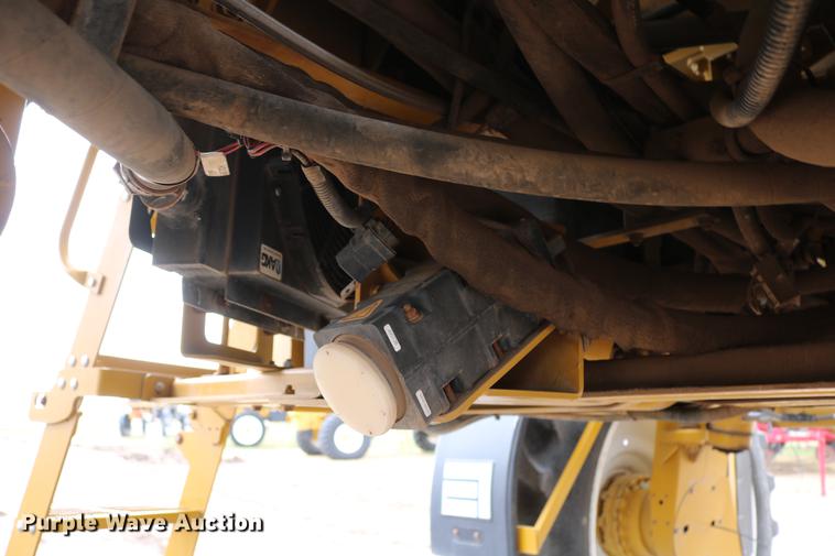 image for item DC7577 2008 Ag-Chem RoGator 1286C sprayer