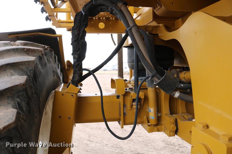 image for item DC7577 2008 Ag-Chem RoGator 1286C sprayer