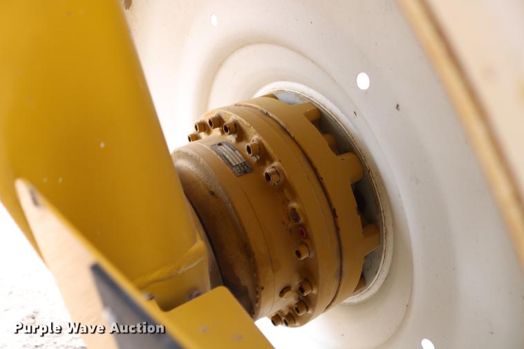 image for item DC7577 2008 Ag-Chem RoGator 1286C sprayer