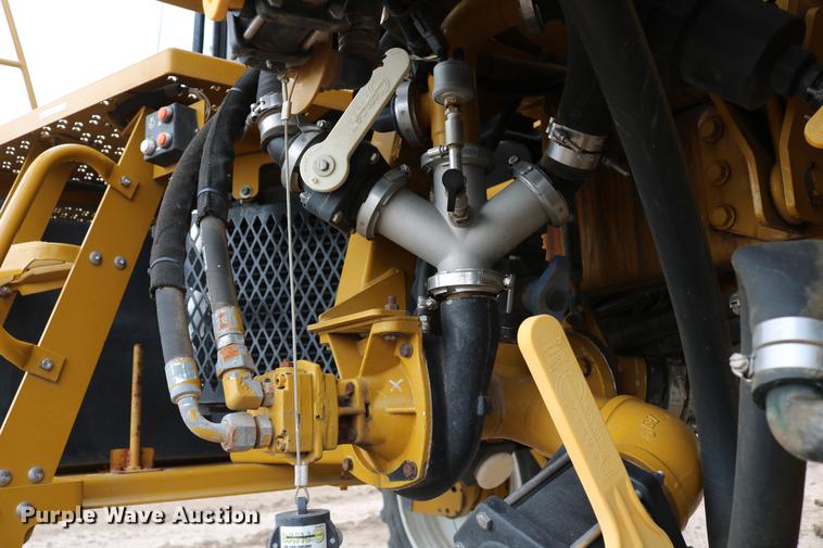image for item DC7577 2008 Ag-Chem RoGator 1286C sprayer
