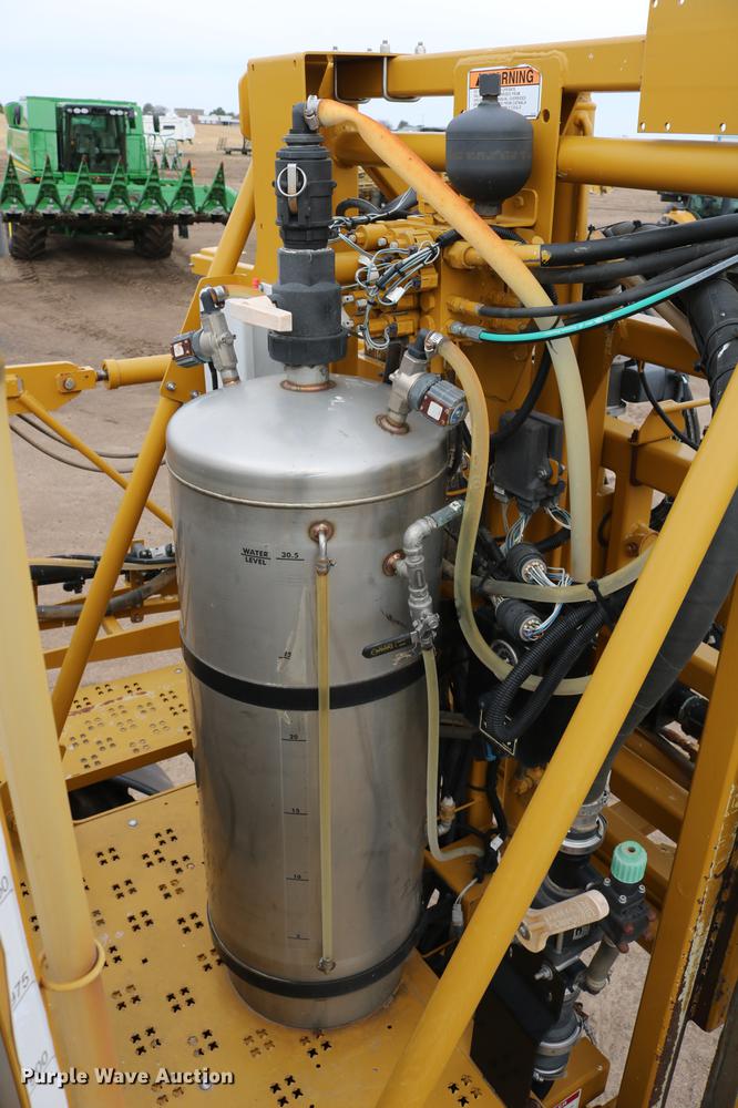 image for item DC7577 2008 Ag-Chem RoGator 1286C sprayer