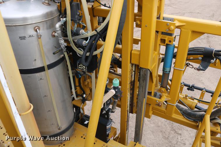 image for item DC7577 2008 Ag-Chem RoGator 1286C sprayer