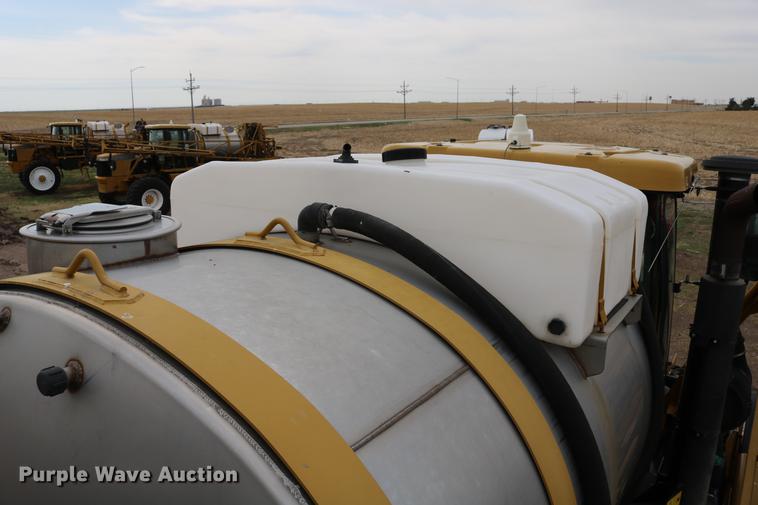 image for item DC7577 2008 Ag-Chem RoGator 1286C sprayer