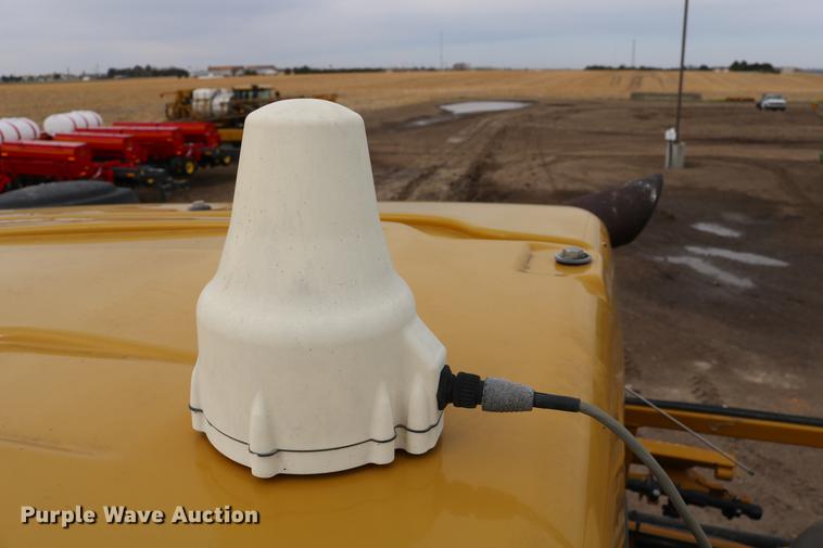 image for item DC7577 2008 Ag-Chem RoGator 1286C sprayer