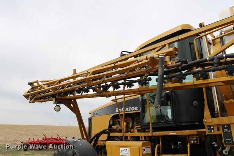 image for item DC7577 2008 Ag-Chem RoGator 1286C sprayer