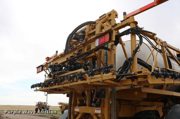 image for item DC7577 2008 Ag-Chem RoGator 1286C sprayer