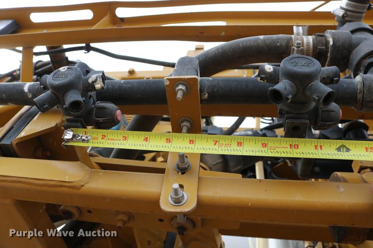 image for item DC7577 2008 Ag-Chem RoGator 1286C sprayer