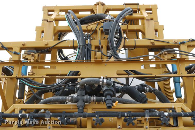 image for item DC7577 2008 Ag-Chem RoGator 1286C sprayer