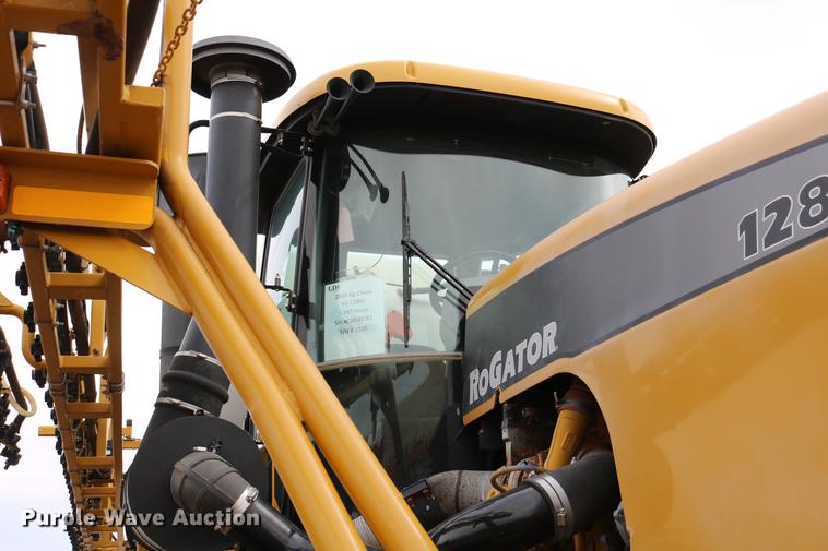 image for item DC7577 2008 Ag-Chem RoGator 1286C sprayer