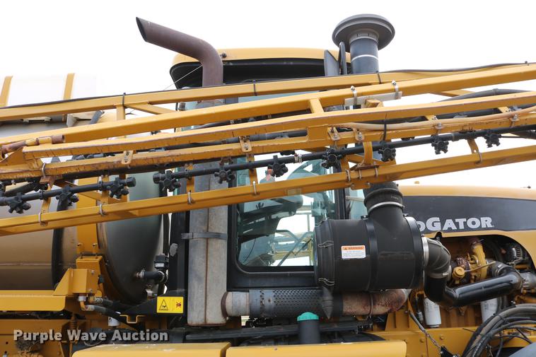 image for item DC7577 2008 Ag-Chem RoGator 1286C sprayer