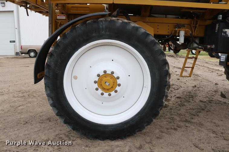 image for item DC7577 2008 Ag-Chem RoGator 1286C sprayer