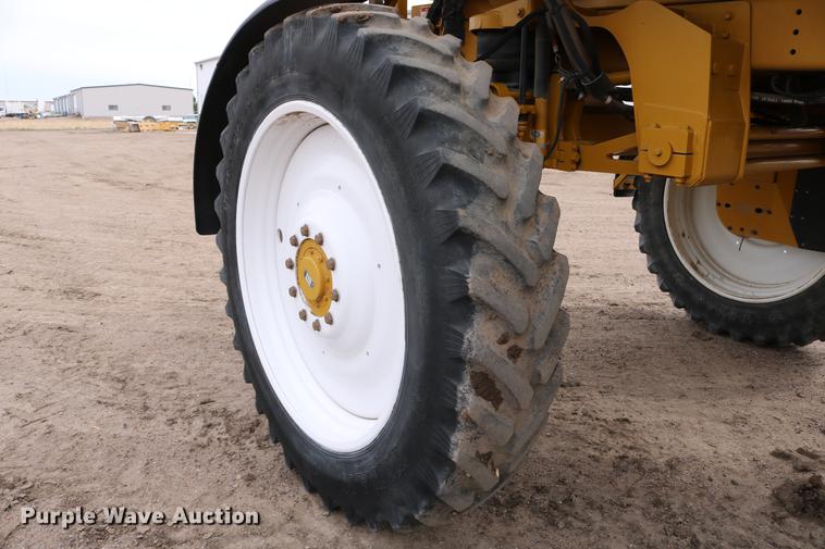 image for item DC7577 2008 Ag-Chem RoGator 1286C sprayer