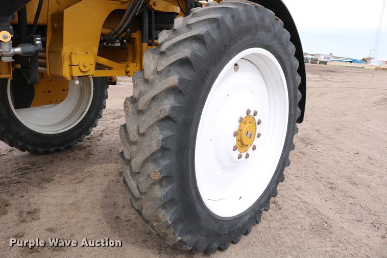 image for item DC7577 2008 Ag-Chem RoGator 1286C sprayer