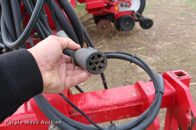 image for item DC7578 2010 AGCO 8824 planter