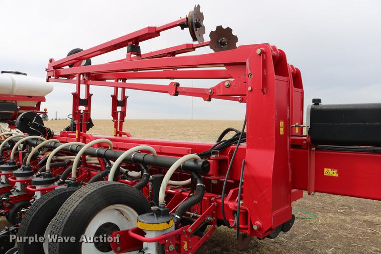 image for item DC7578 2010 AGCO 8824 planter