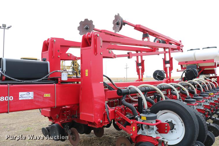 image for item DC7578 2010 AGCO 8824 planter