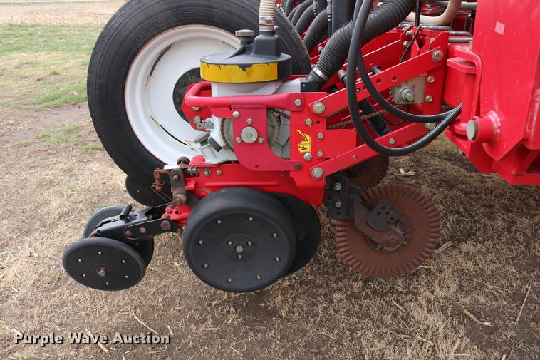 image for item DC7578 2010 AGCO 8824 planter