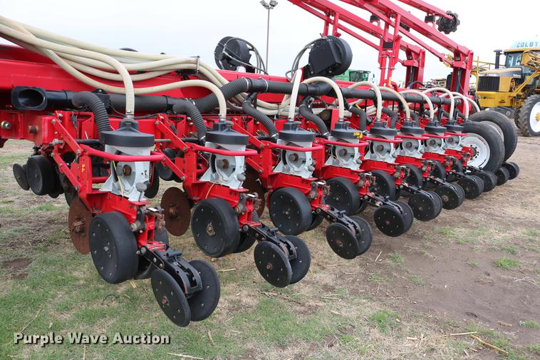 image for item DC7578 2010 AGCO 8824 planter