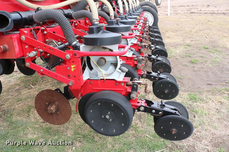 image for item DC7578 2010 AGCO 8824 planter