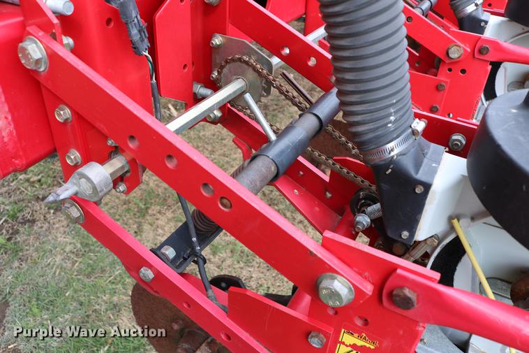 image for item DC7578 2010 AGCO 8824 planter