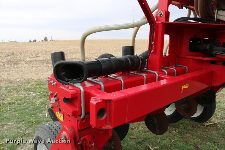 image for item DC7578 2010 AGCO 8824 planter