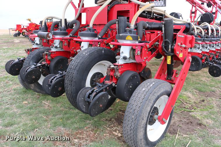 image for item DC7578 2010 AGCO 8824 planter