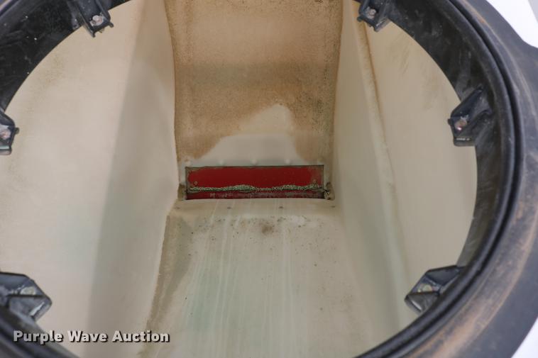 image for item DC7578 2010 AGCO 8824 planter