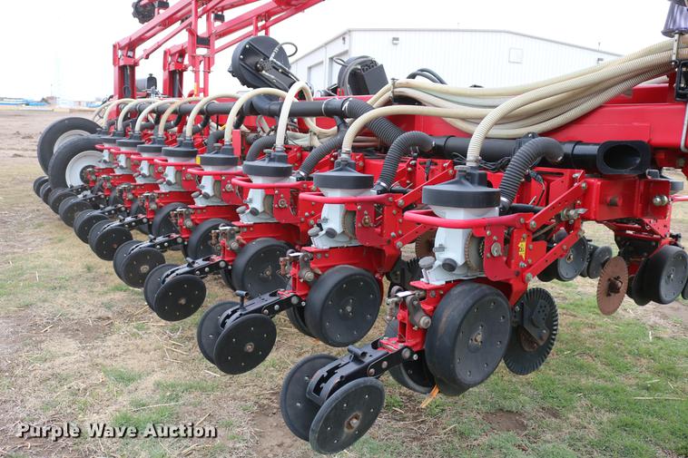 image for item DC7578 2010 AGCO 8824 planter