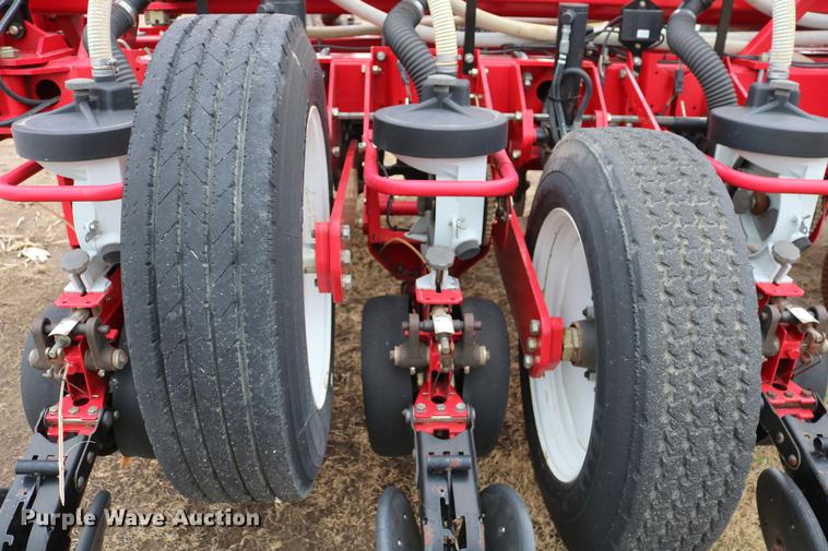 image for item DC7578 2010 AGCO 8824 planter