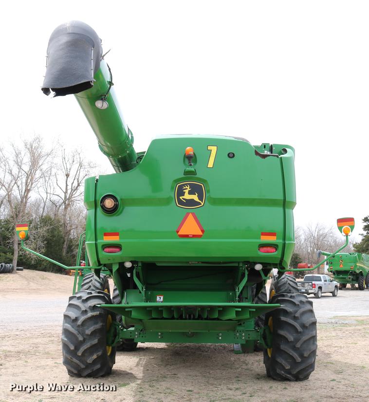 image for item DC7617 2012 John Deere S670 combine