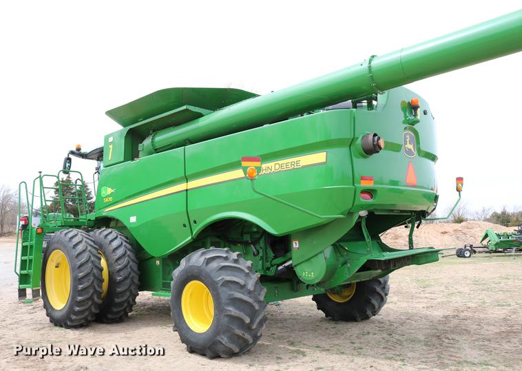 image for item DC7617 2012 John Deere S670 combine