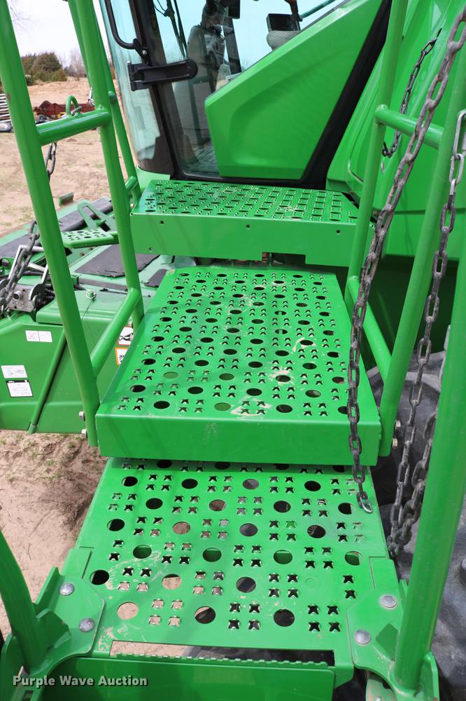 image for item DC7617 2012 John Deere S670 combine