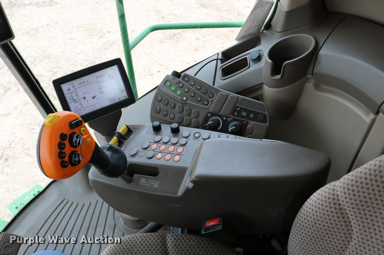 image for item DC7617 2012 John Deere S670 combine