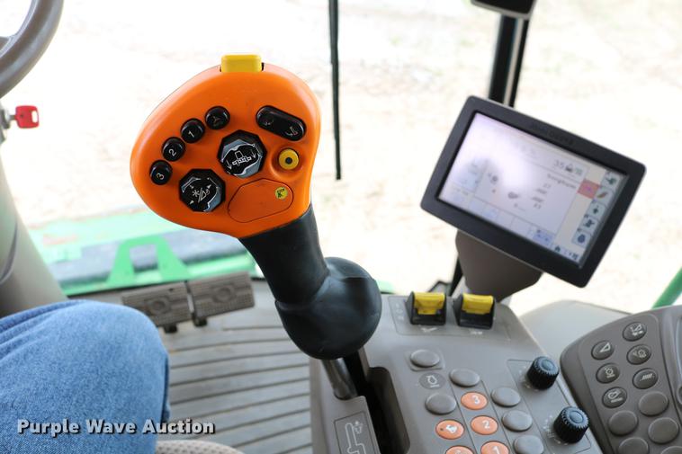 image for item DC7617 2012 John Deere S670 combine