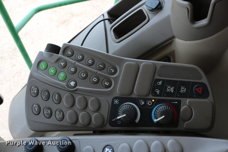 image for item DC7617 2012 John Deere S670 combine