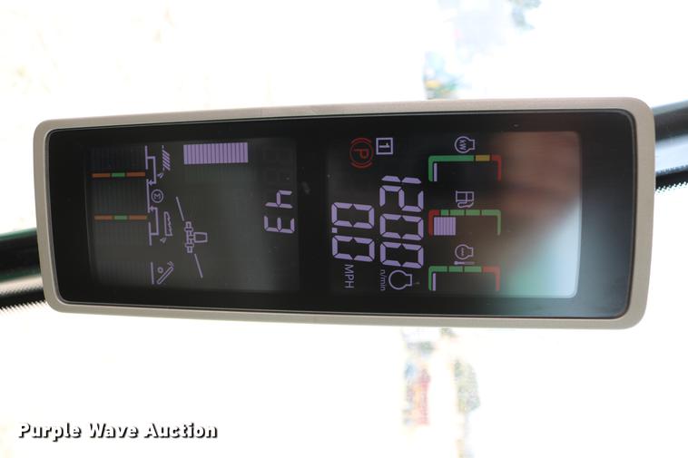 image for item DC7617 2012 John Deere S670 combine