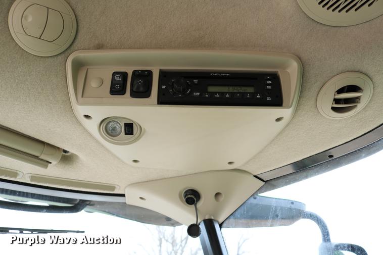 image for item DC7617 2012 John Deere S670 combine