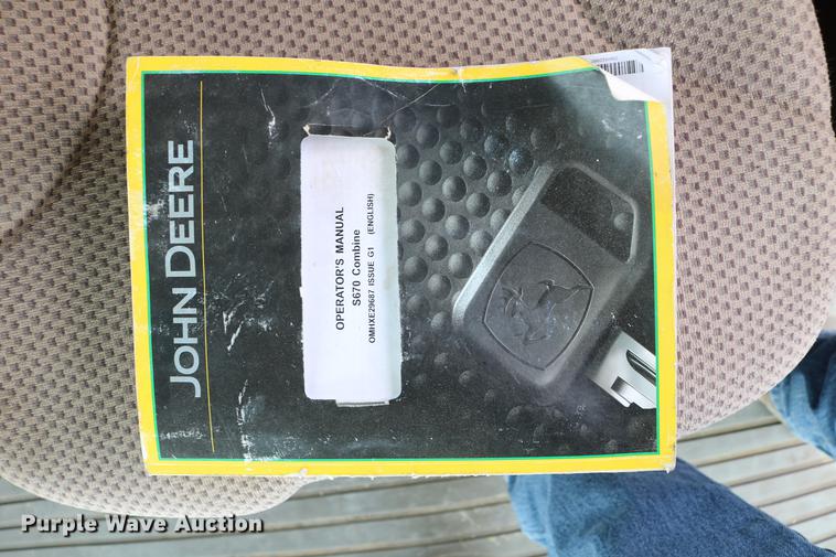image for item DC7617 2012 John Deere S670 combine