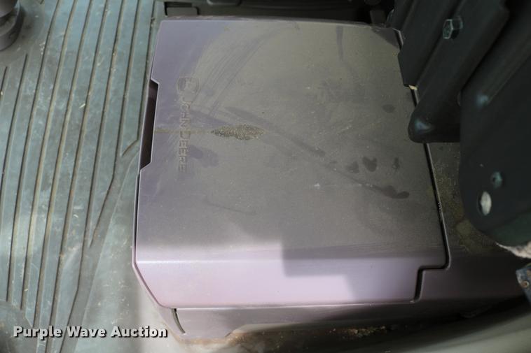 image for item DC7617 2012 John Deere S670 combine