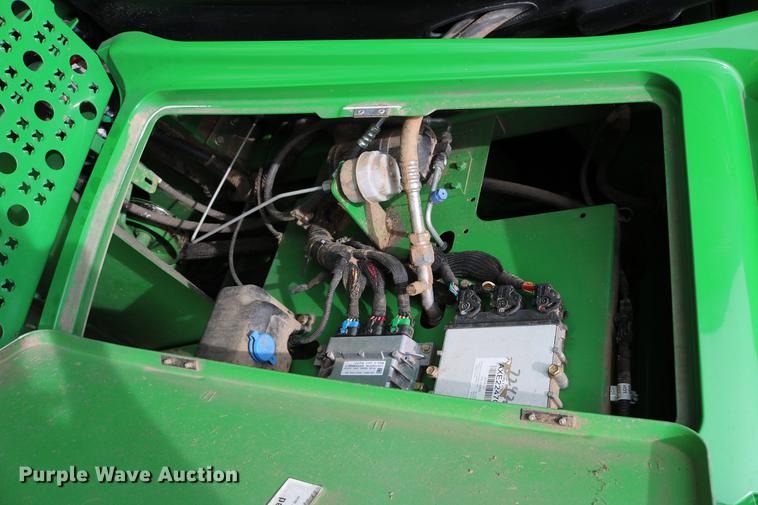 image for item DC7617 2012 John Deere S670 combine