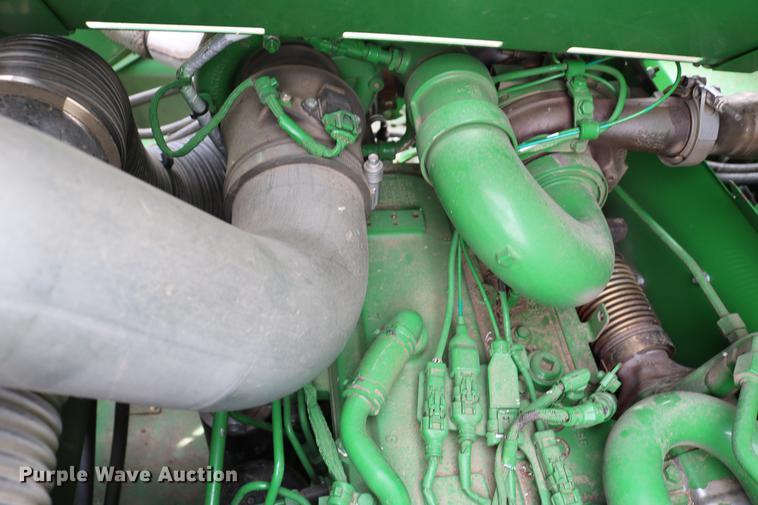 image for item DC7617 2012 John Deere S670 combine