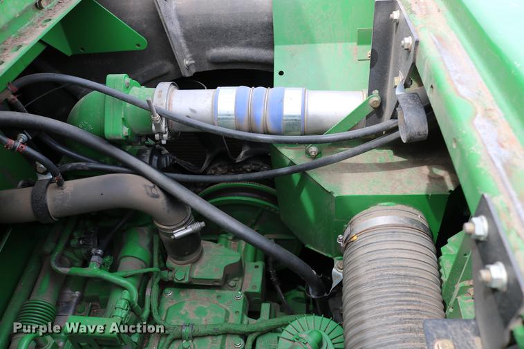 image for item DC7617 2012 John Deere S670 combine