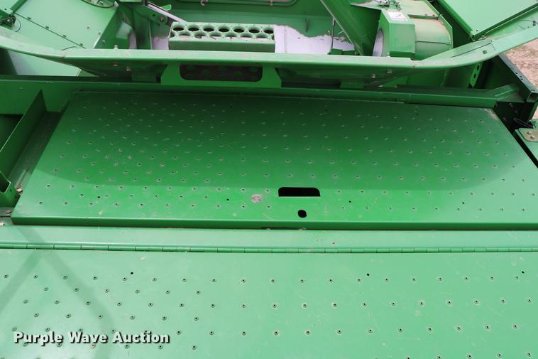 image for item DC7617 2012 John Deere S670 combine