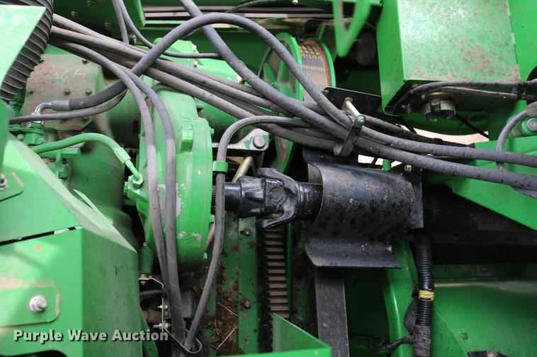 image for item DC7617 2012 John Deere S670 combine
