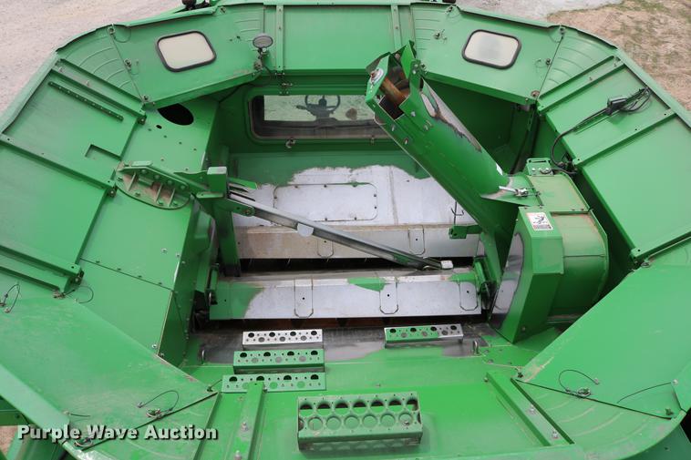 image for item DC7617 2012 John Deere S670 combine