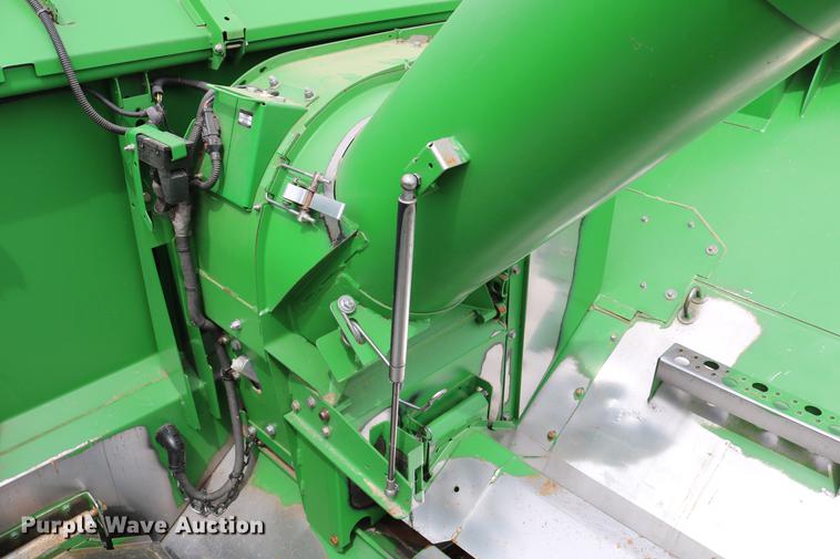 image for item DC7617 2012 John Deere S670 combine