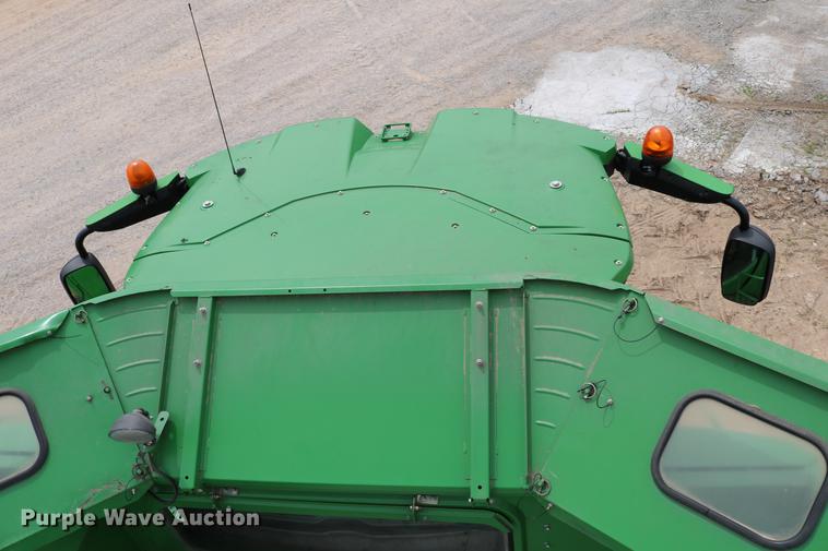 image for item DC7617 2012 John Deere S670 combine