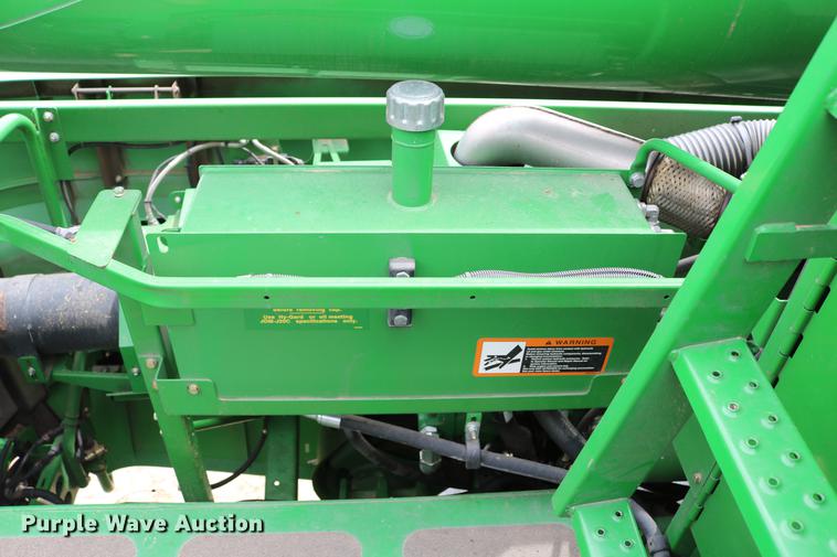 image for item DC7617 2012 John Deere S670 combine