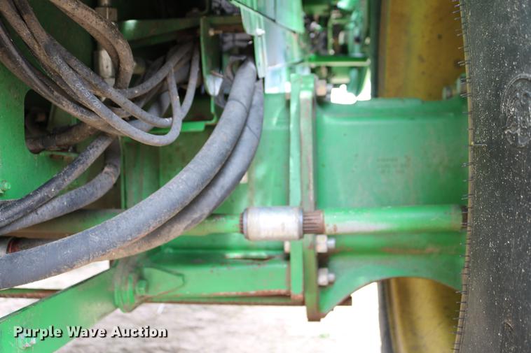 image for item DC7617 2012 John Deere S670 combine