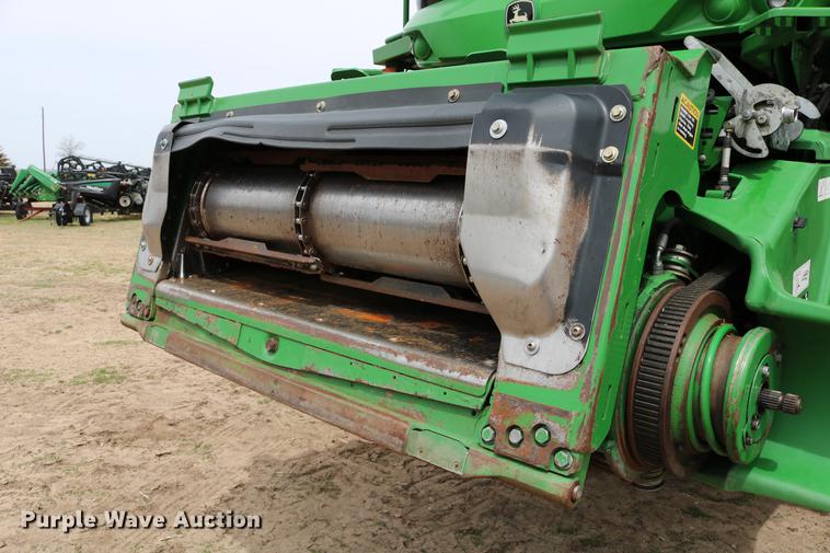 image for item DC7617 2012 John Deere S670 combine